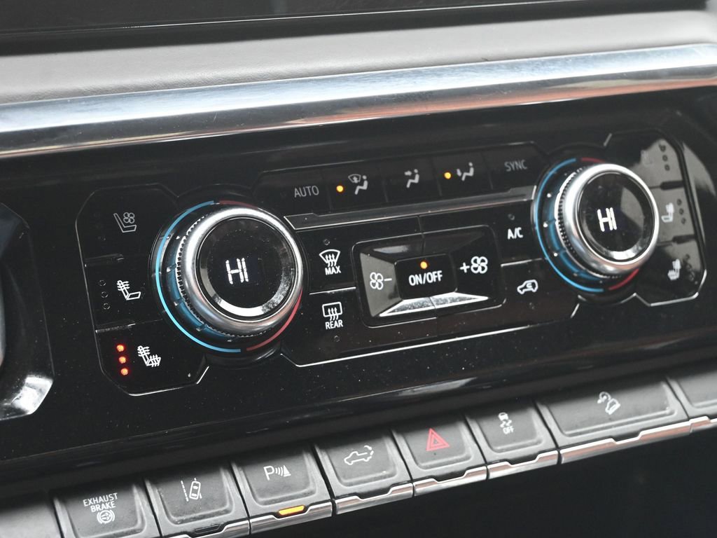 Used 2024 GMC Sierra 3500 Denali Ultimate image 29