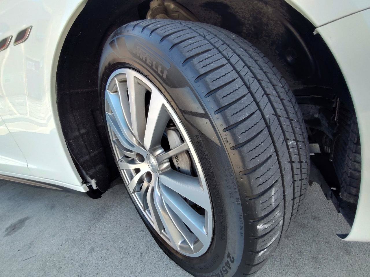 Used 2016 Maserati Ghibli RWD image 52