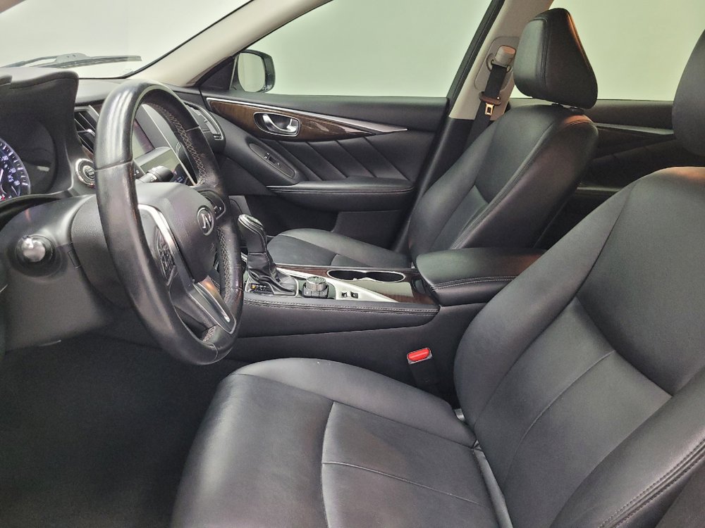 Used 2018 INFINITI Q50 Luxe w/ Cargo Package (L95) RWD image 17