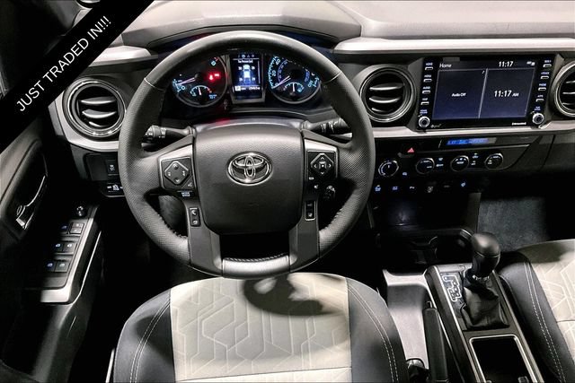 Used 2021 Toyota Tacoma TRD Off-Road w/ Technology Package AWD/4WD image 4