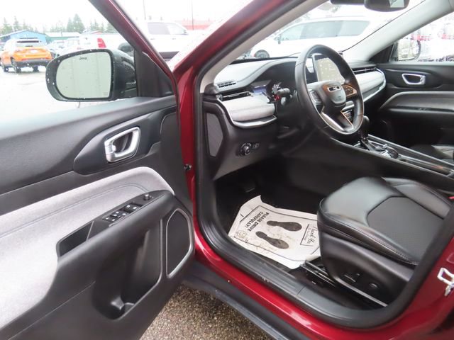 Used 2022 Jeep Compass Latitude w/ Convenience Group image 18