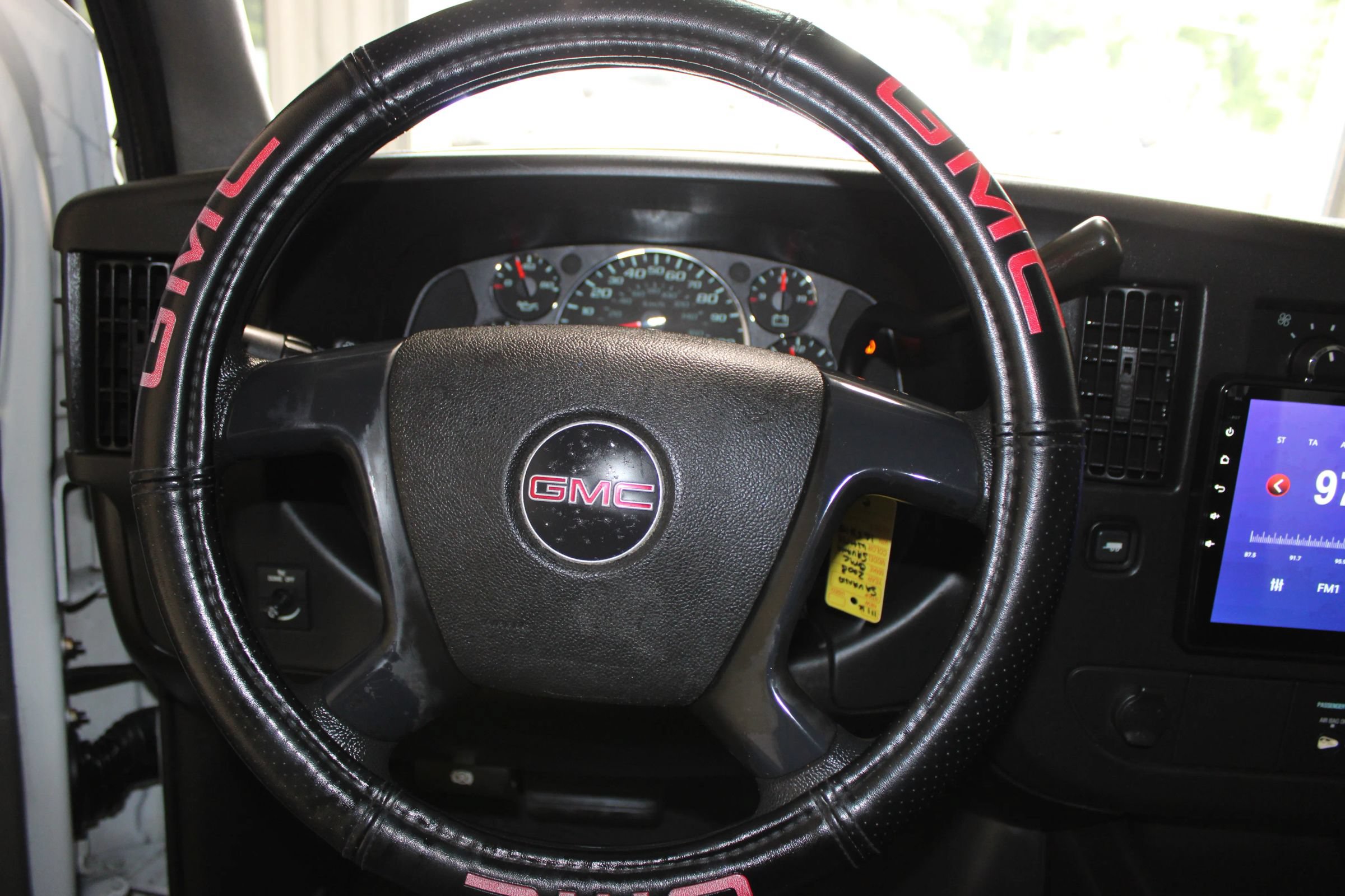 Used 2008 GMC Savana 2500 Extended RWD image 13