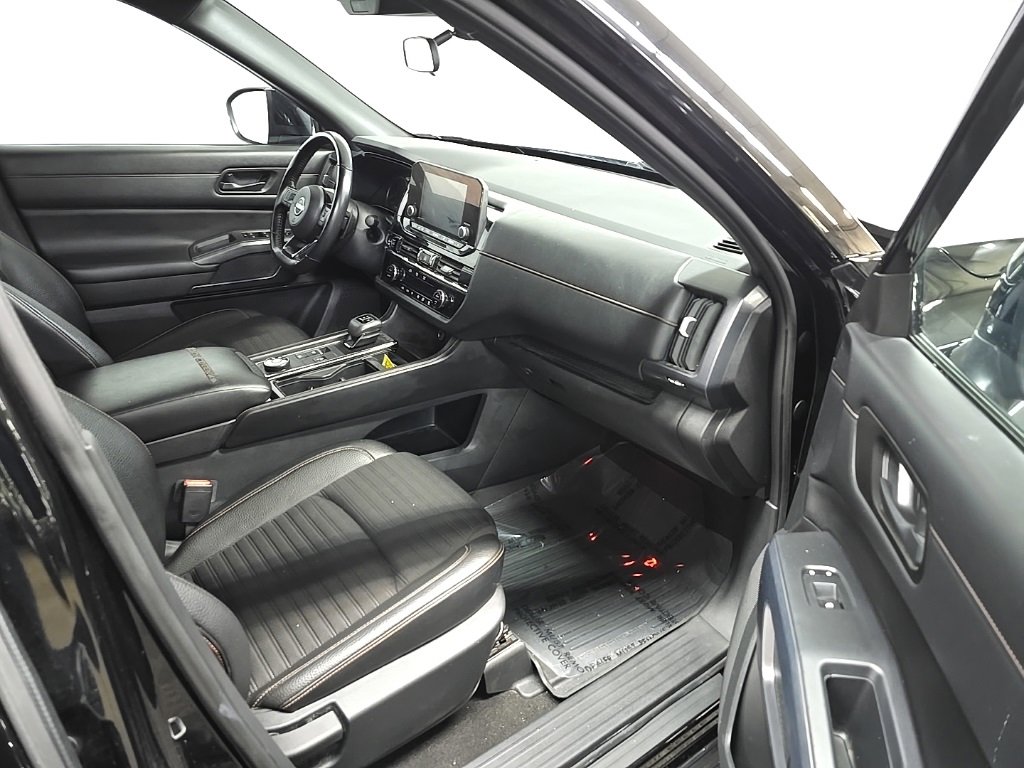 Used 2023 Nissan Pathfinder Rock Creek image 15