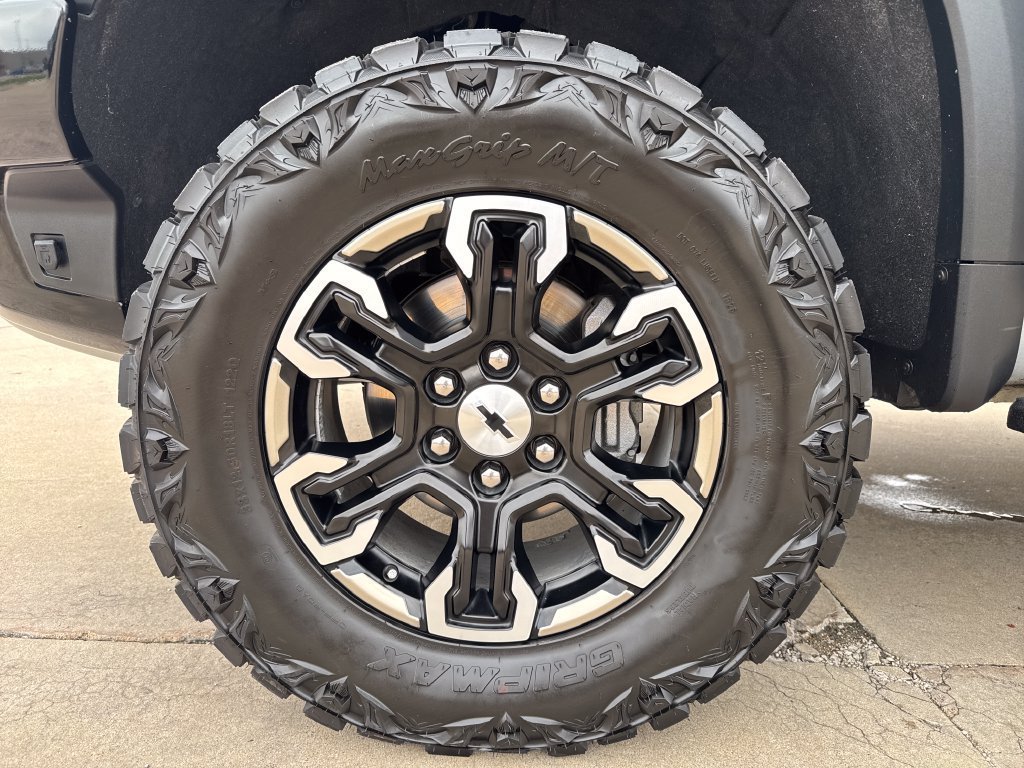 Certified 2025 Chevrolet Silverado 1500 ZR2 w/ Technology Package AWD/4WD image 15