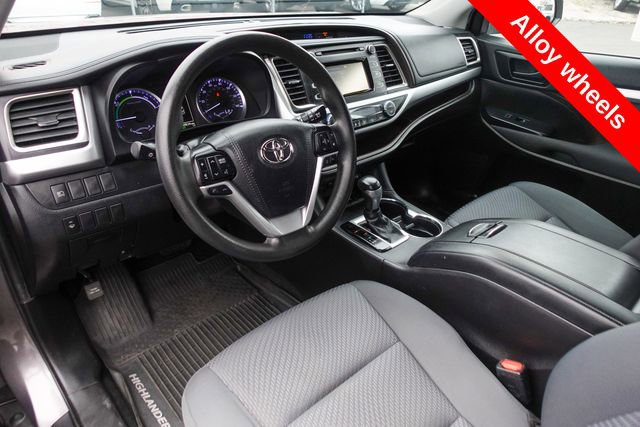 Used 2019 Toyota Highlander LE image 13