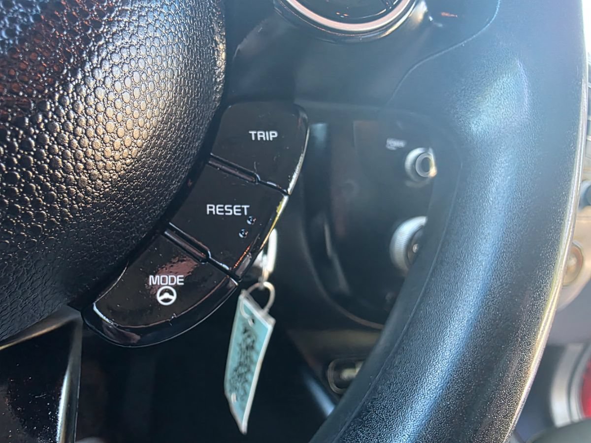 Used 2016 Kia Soul + FWD image 32