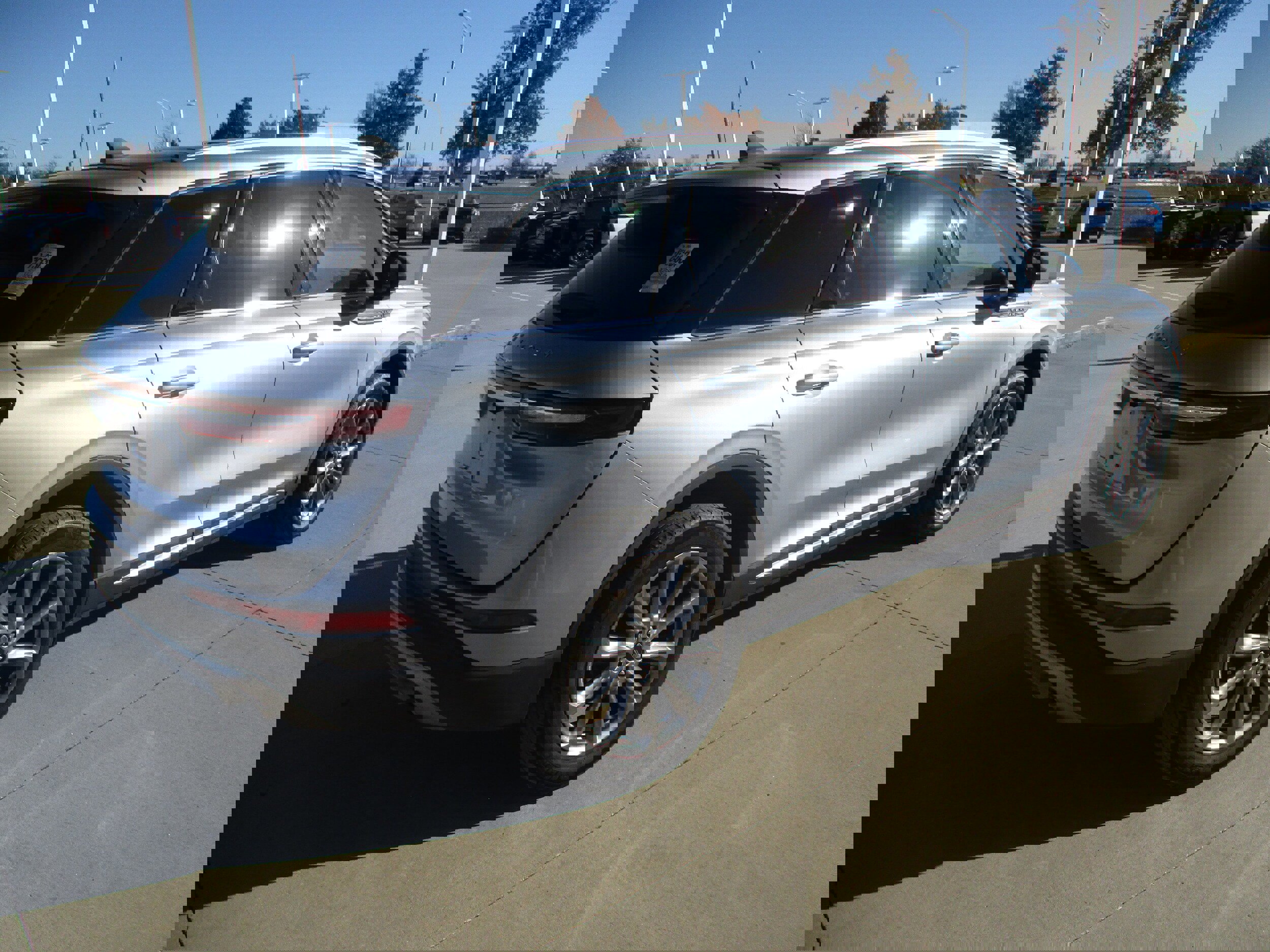 Used 2022 Lincoln Corsair AWD w/ Premium Package image 5