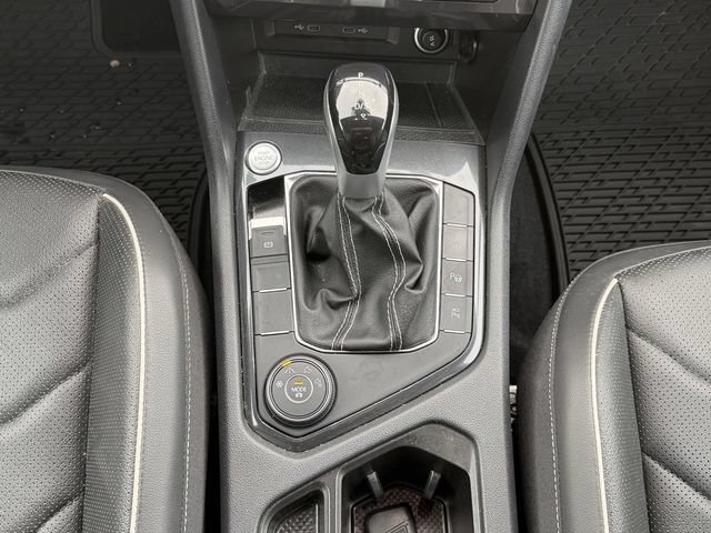 Used 2023 Volkswagen Tiguan SEL R-Line AWD/4WD image 20