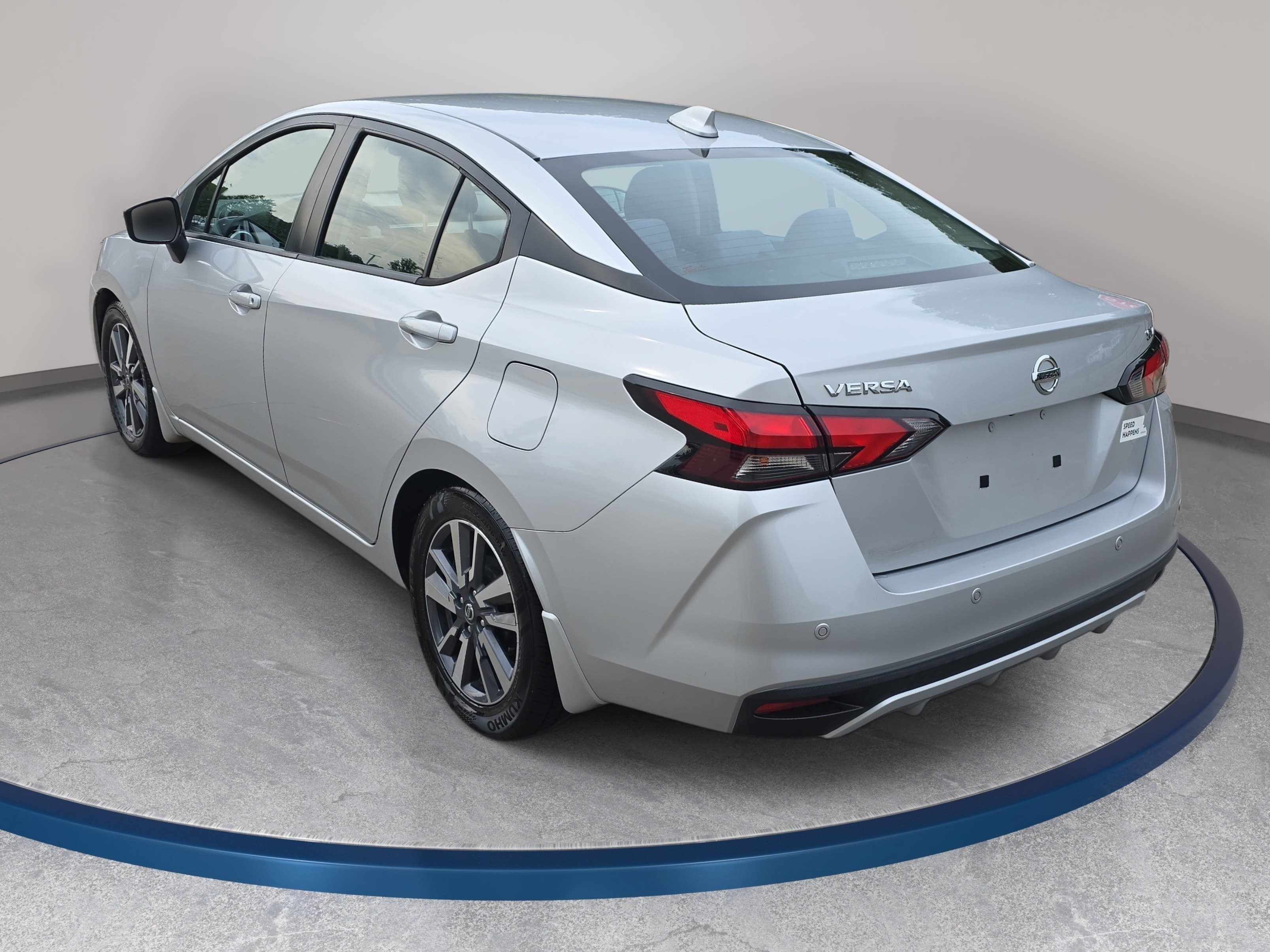 Used 2020 Nissan Versa SV FWD image 7
