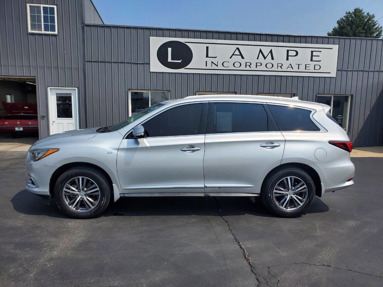 Used 2019 INFINITI QX60 Luxe image 2