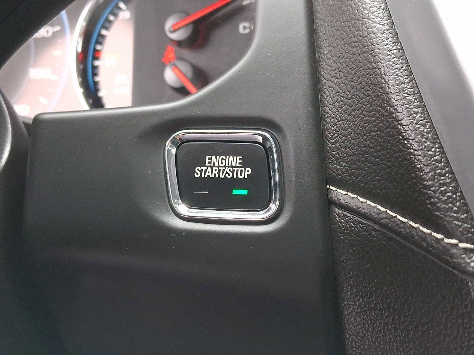 Certified 2023 GMC Acadia SLT w/ Technology Package AWD/4WD image 26