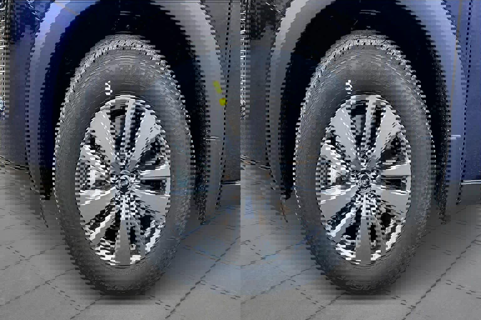 New 2026 Nissan Pathfinder SV image 9