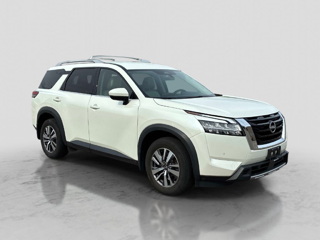 Used 2023 Nissan Pathfinder SL AWD/4WD image 3