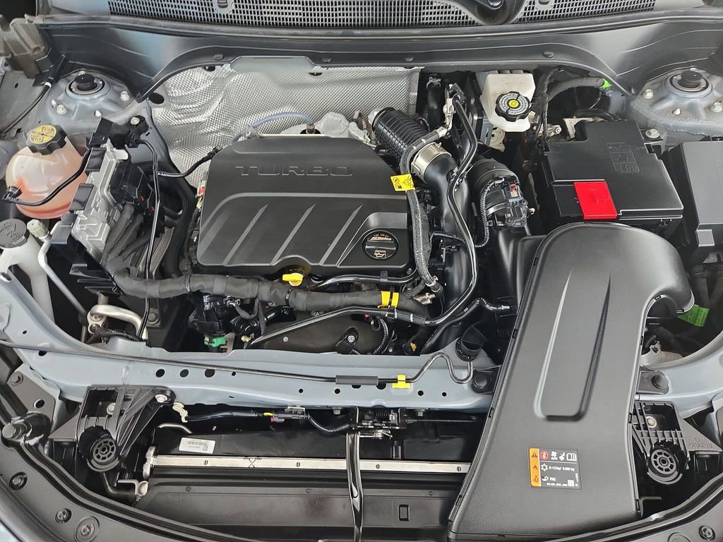 Certified 2025 Buick Envista Sport Touring FWD image 34