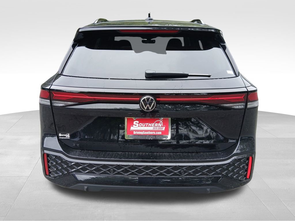 New 2026 Volkswagen Tiguan SE R-Line image 4