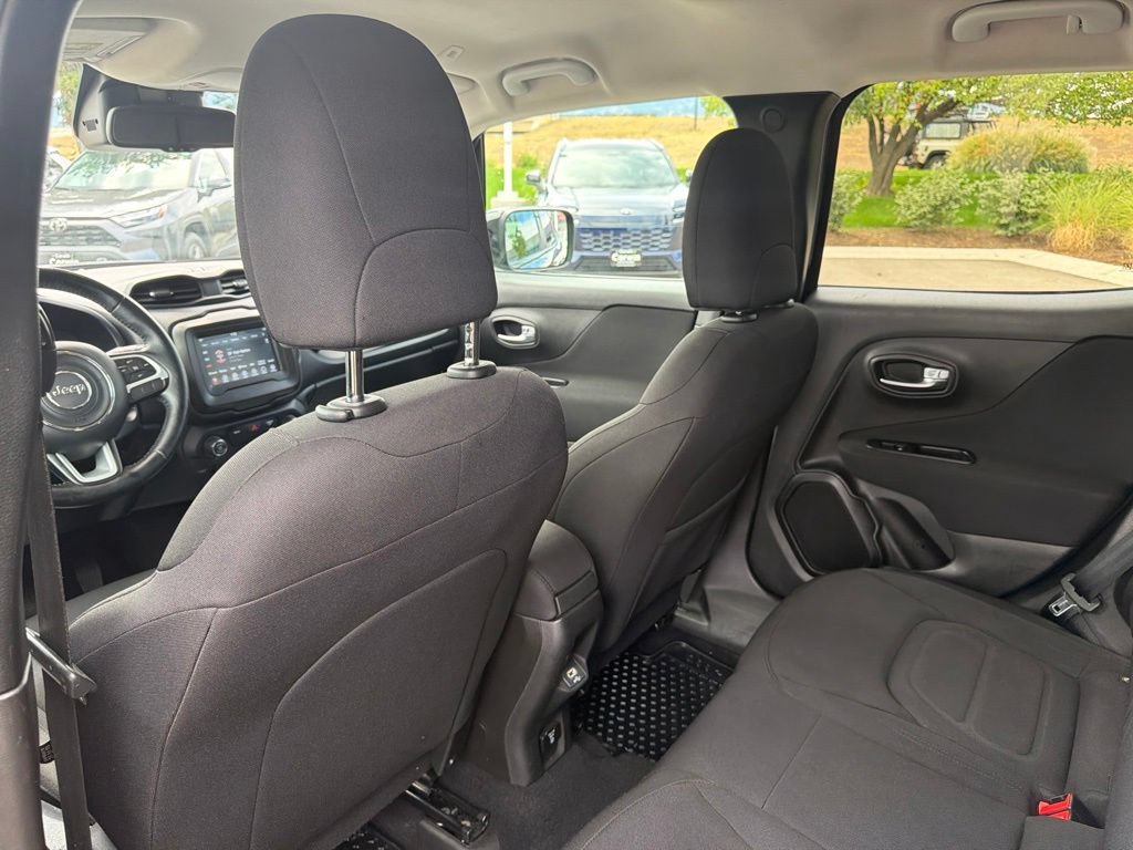 Used 2020 Jeep Renegade Latitude w/ Popular Equipment Group AWD/4WD image 21