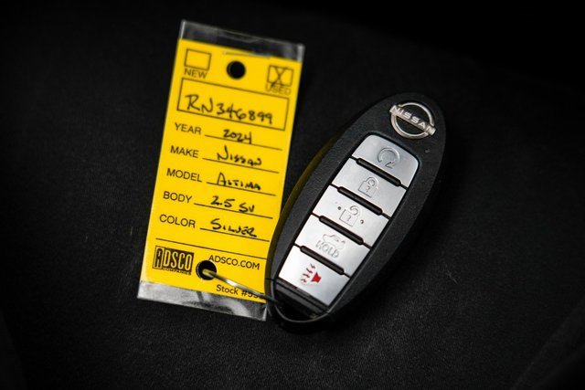 Used 2024 Nissan Altima 2.5 SV image 34