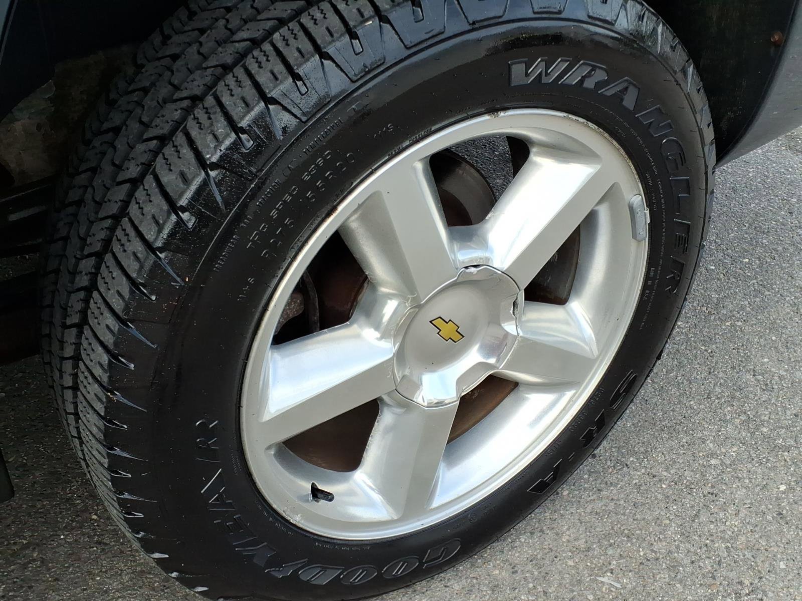 Used 2009 Chevrolet Avalanche LT w/ Convenience Package #1 RWD image 10