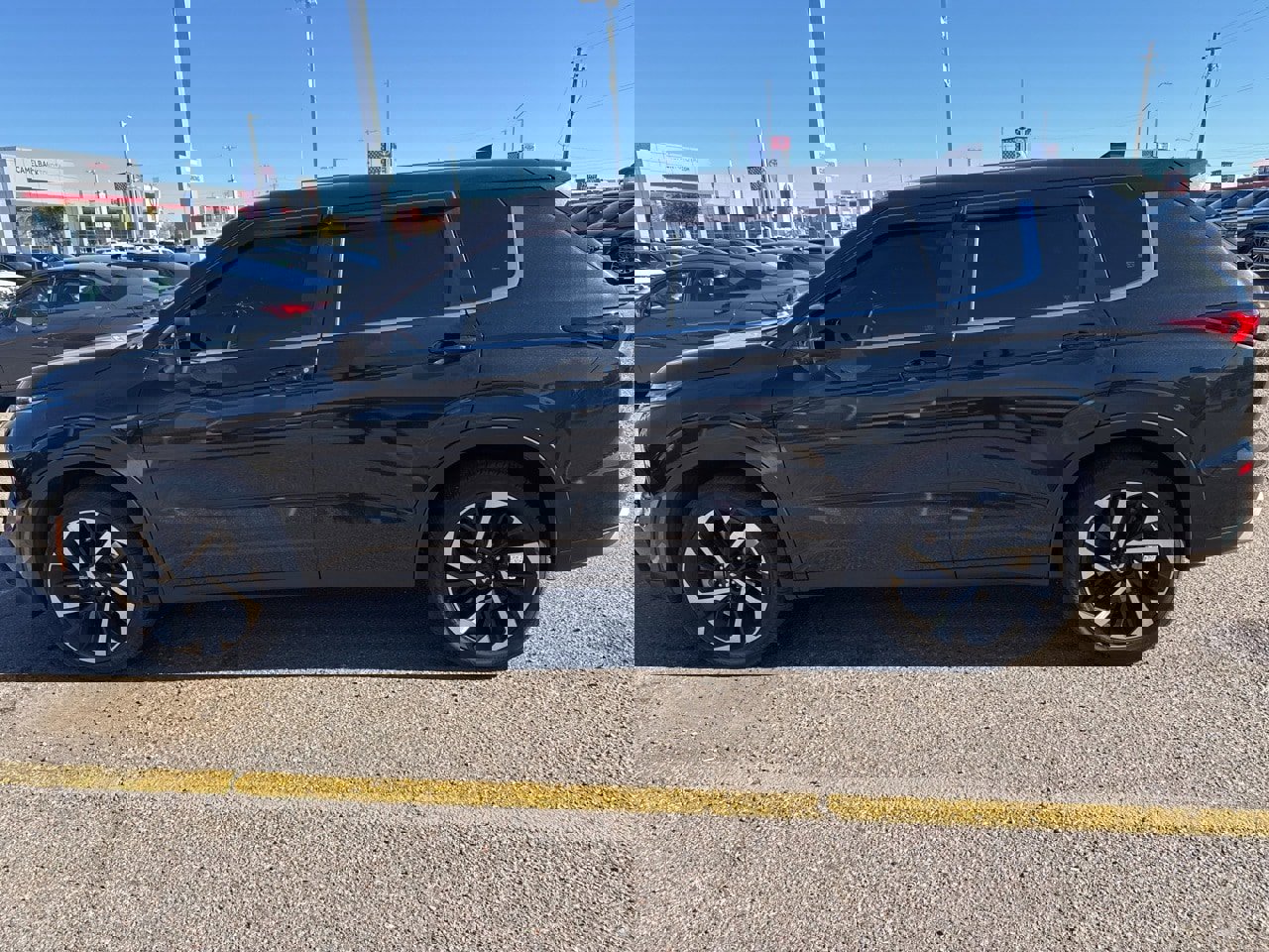 Used 2023 Mitsubishi Outlander SE Black Edition image 8