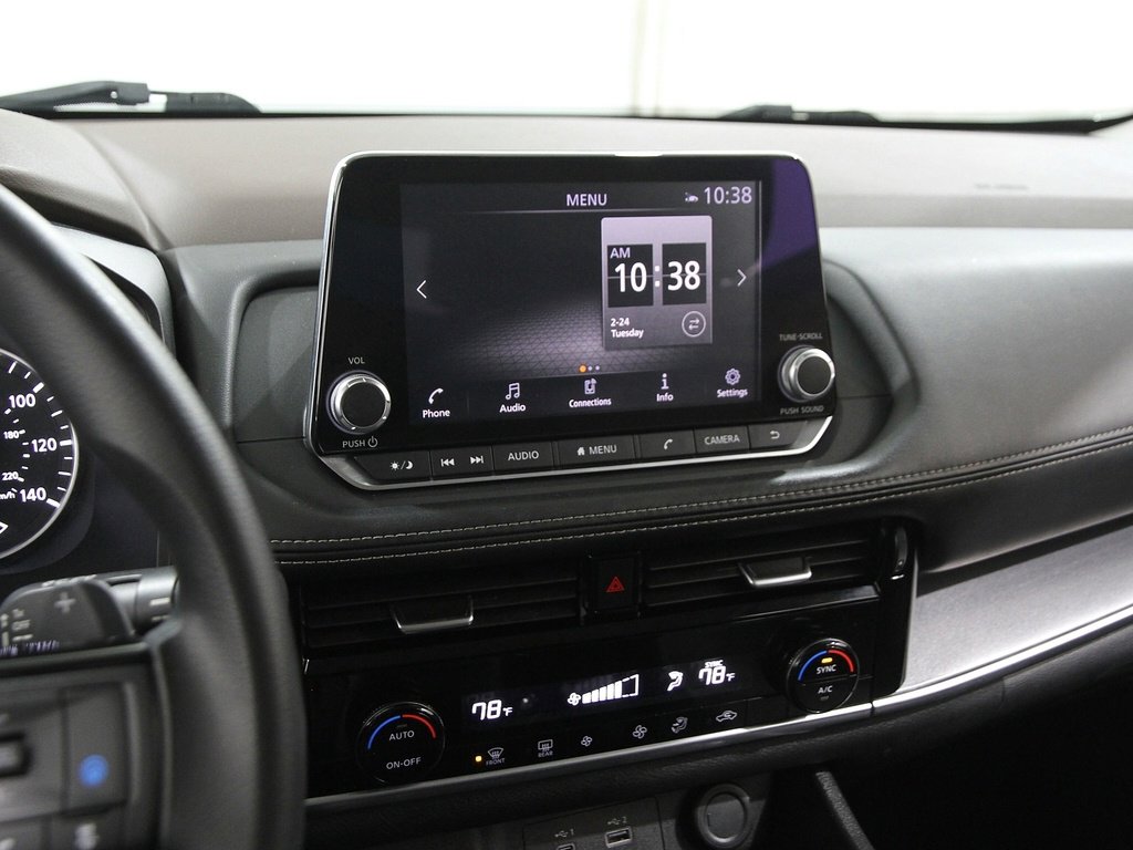 Used 2021 Nissan Rogue SV image 9