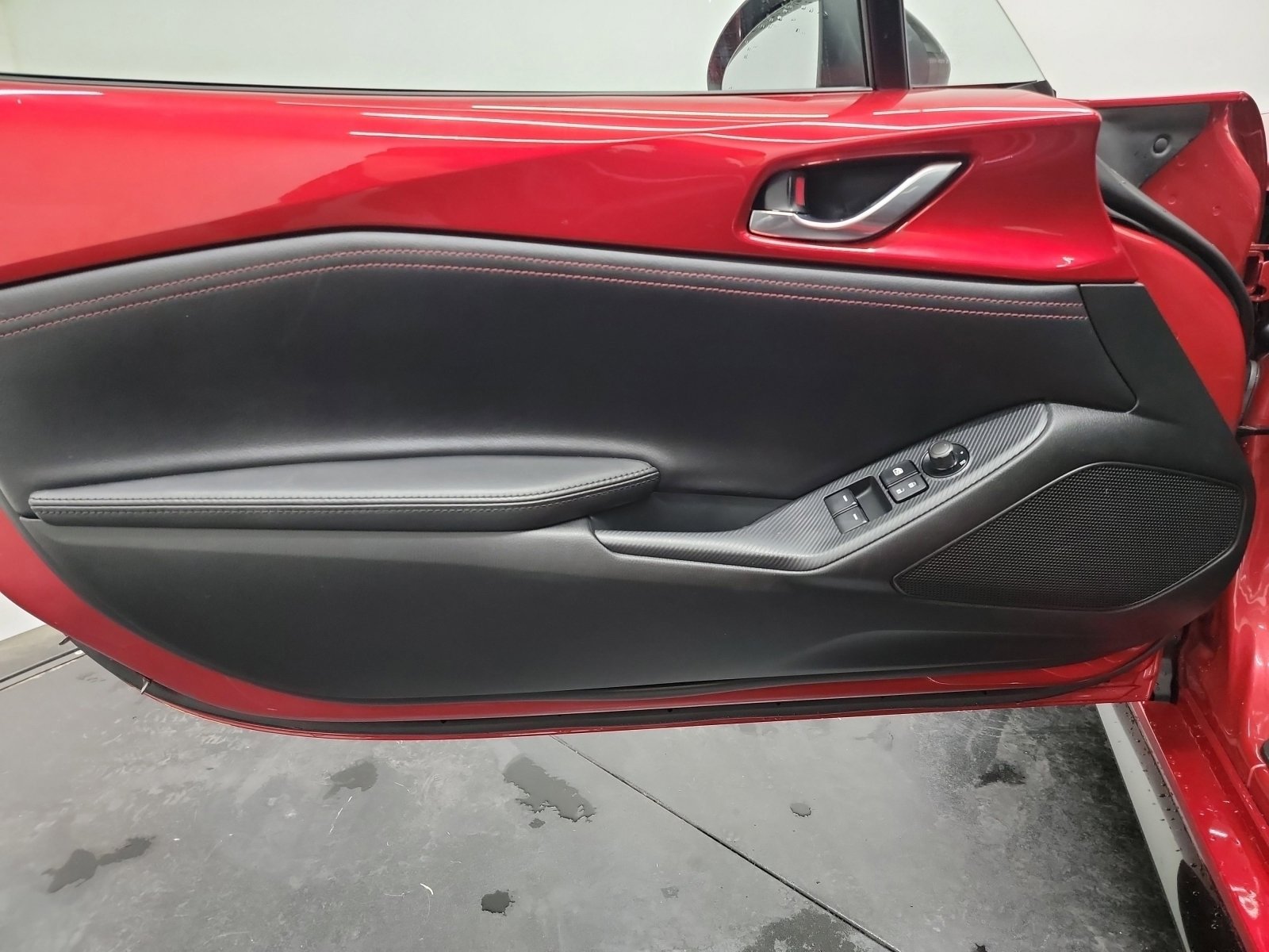 Used 2016 MAZDA MX-5 Miata Club w/ Brembo/BBS Package RWD image 13