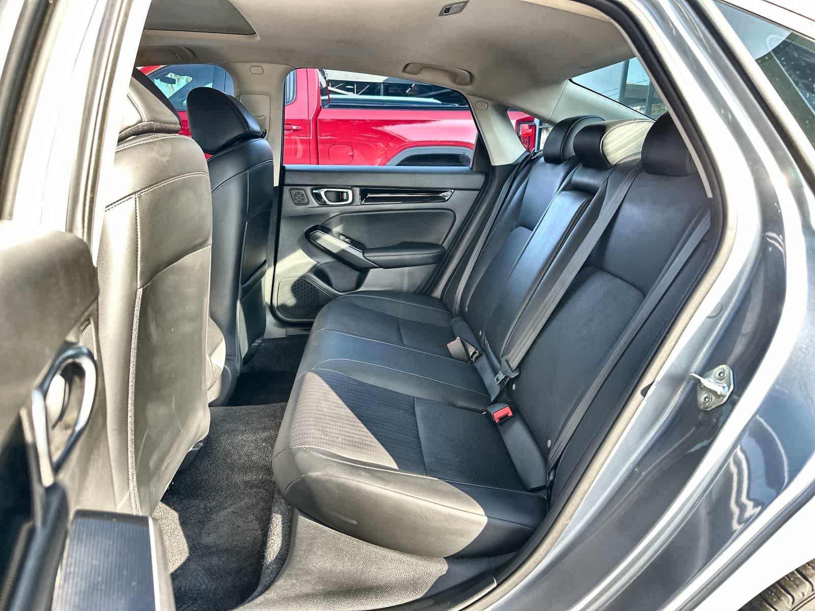 Used 2022 Honda Civic Touring image 4