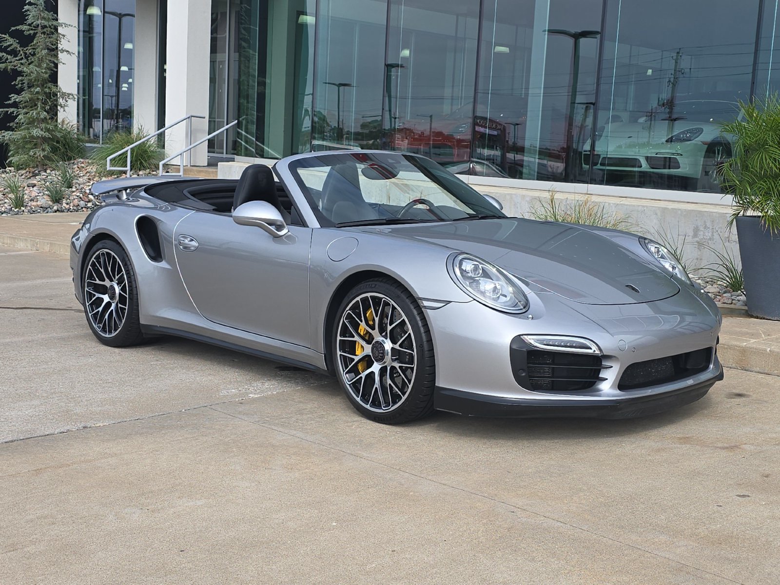 Used 2016 Porsche 911 Turbo S AWD/4WD image 9