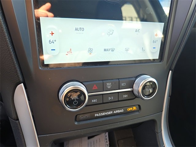 Used 2024 Ford Edge SEL image 18