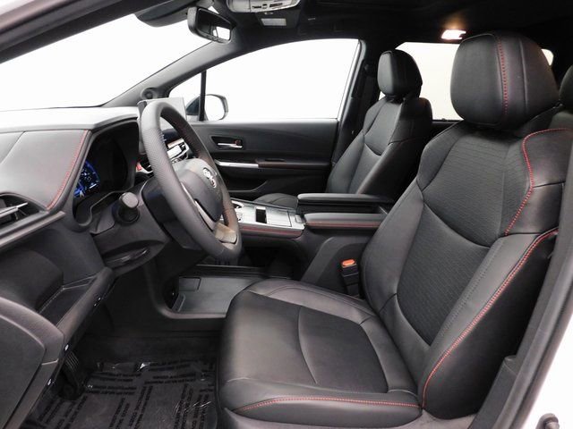 Used 2025 Toyota Sienna XSE image 26