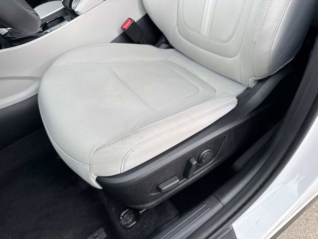 Used 2025 Hyundai Tucson SEL FWD image 34