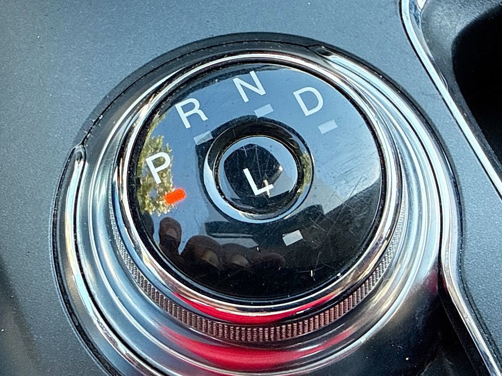 Used 2020 Ford Fusion SE image 18