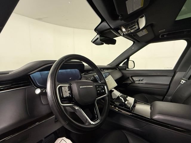 Used 2025 Land Rover Range Rover Sport SE AWD/4WD image 5