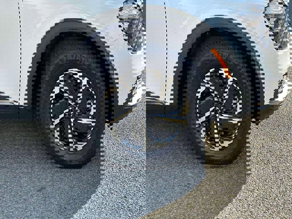 Used 2023 Kia Sportage LX image 7