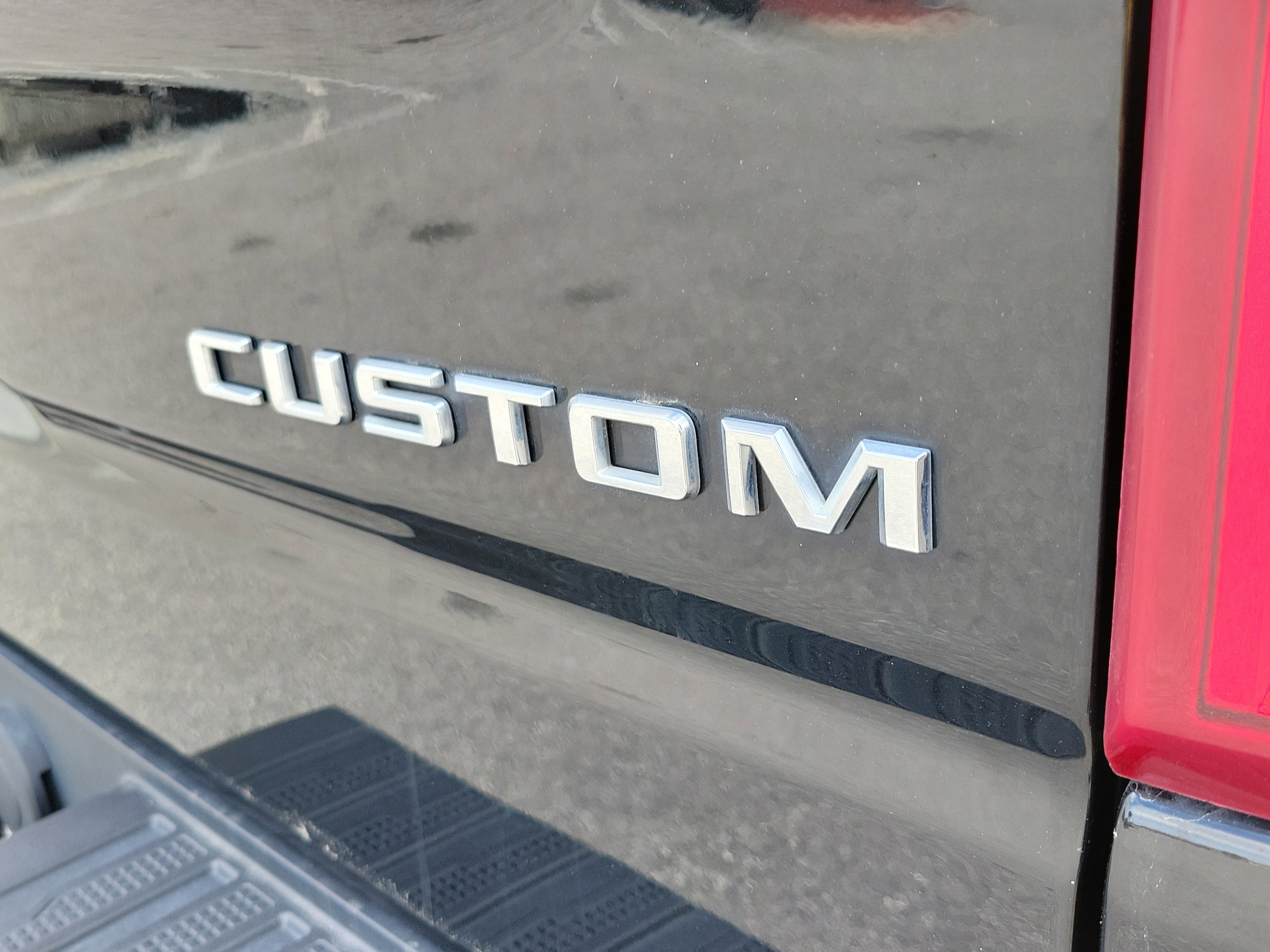 Used 2021 Chevrolet Silverado 1500 Custom image 7