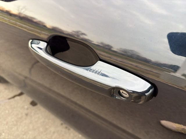 Used 2021 Ford Escape SE image 18