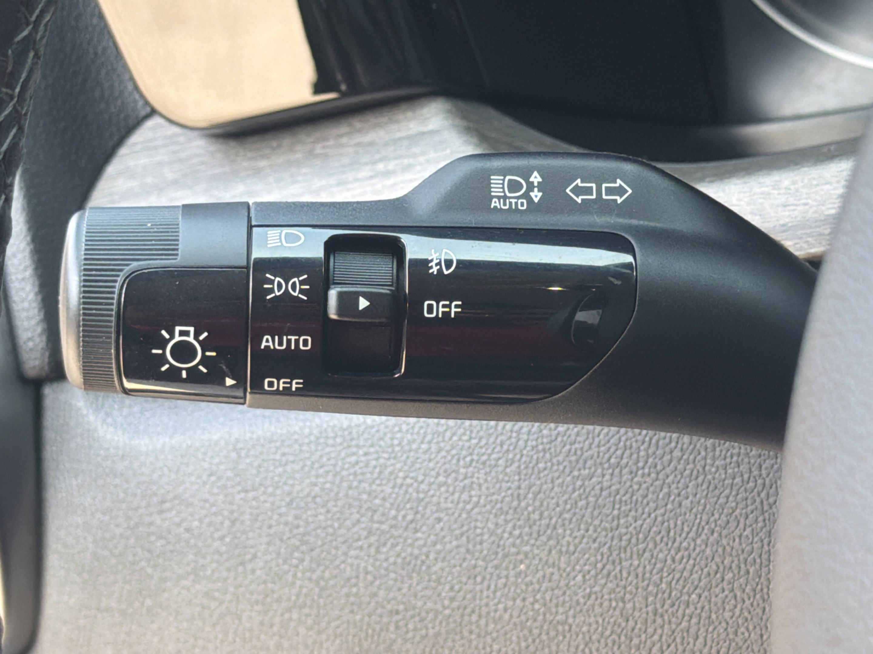 Certified 2023 Kia Sorento X-Line EX AWD/4WD image 19