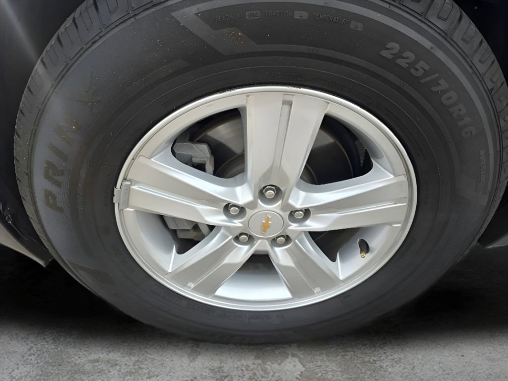 Used 2020 Chevrolet Trax LS w/ Tint and Cruise Package image 9