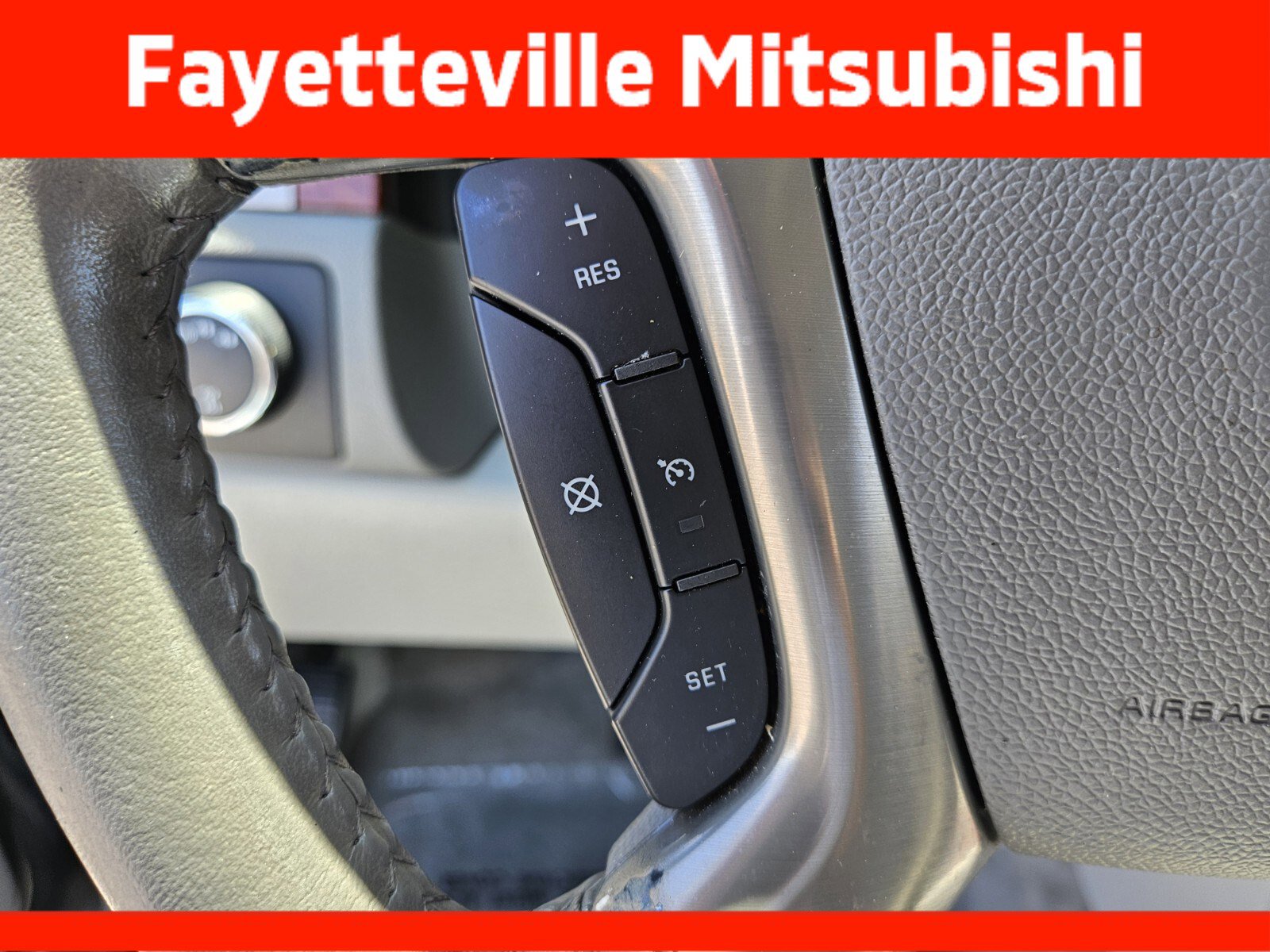 Used 2010 Chevrolet Tahoe LTZ AWD/4WD image 27