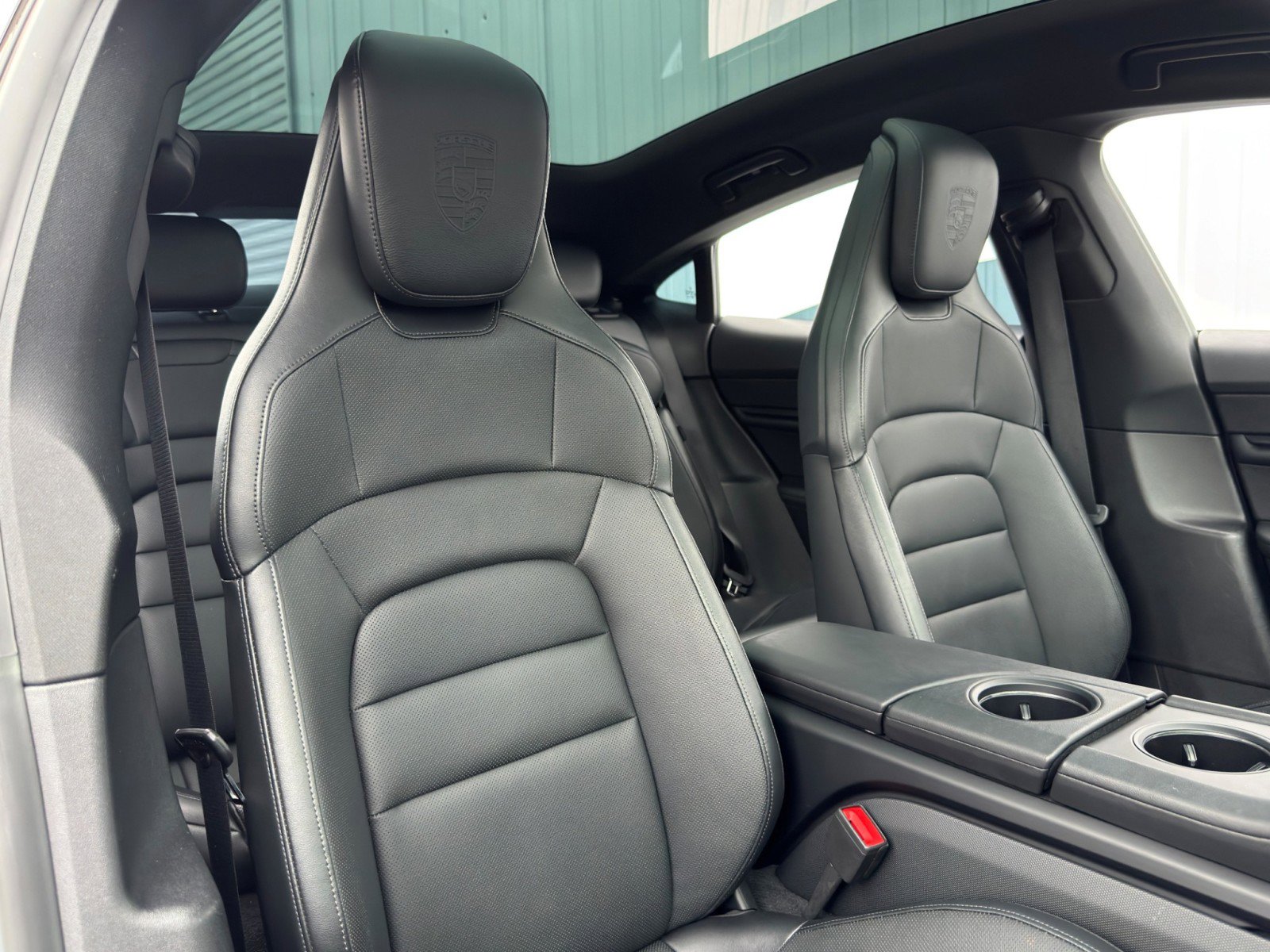 Used 2023 Porsche Taycan image 34