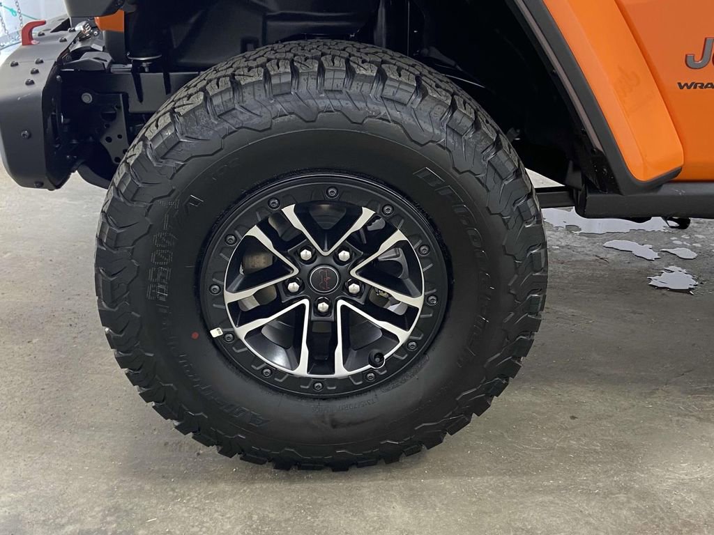 New 2025 Jeep Wrangler Unlimited Rubicon w/ XTREMEE 35" Tire Package image 7