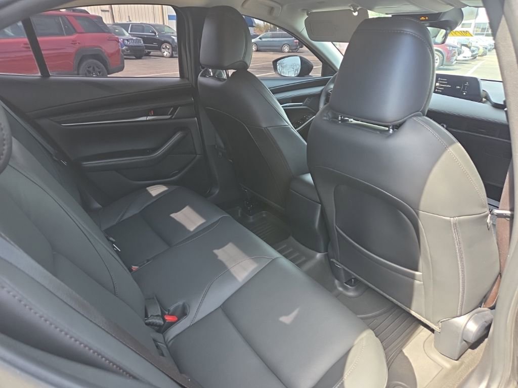 Used 2025 MAZDA MAZDA3 s image 23