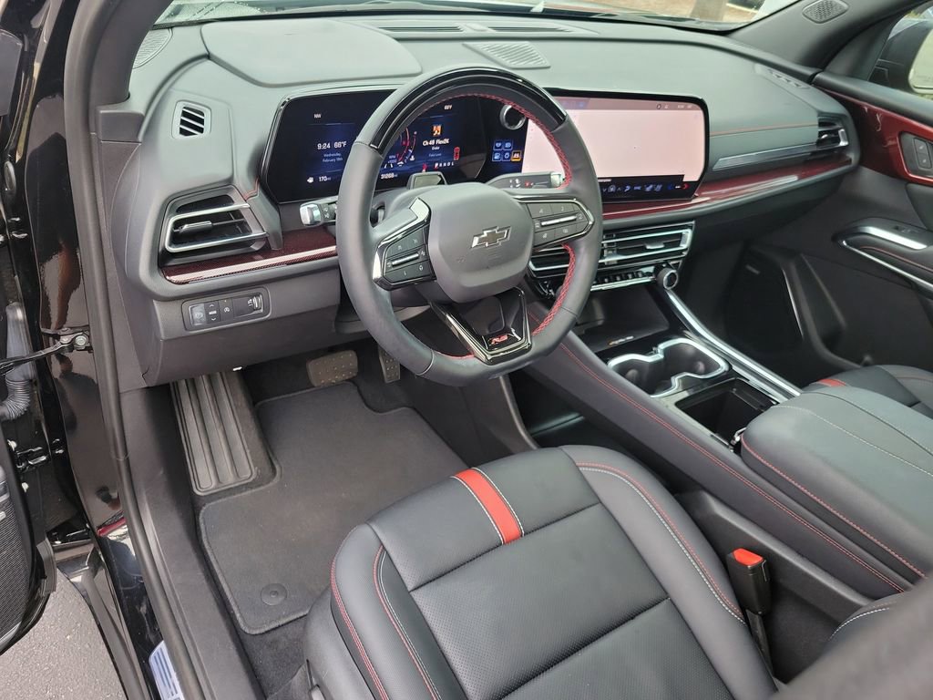 Used 2024 Chevrolet Traverse RS image 26