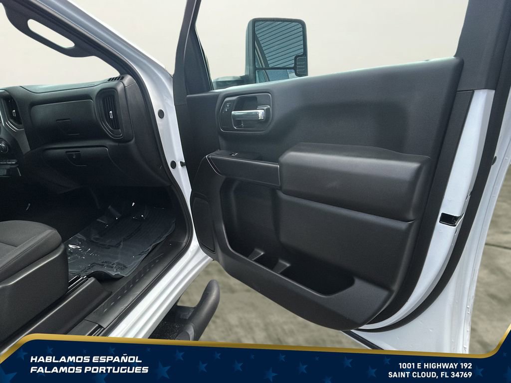 Used 2025 Chevrolet Silverado 2500 Custom w/ Custom Convenience Package AWD/4WD image 31