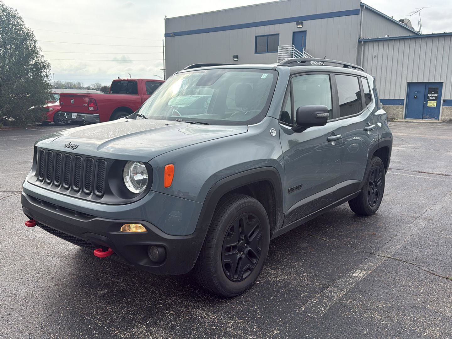 Used 2017 Jeep Renegade Trailhawk image 19