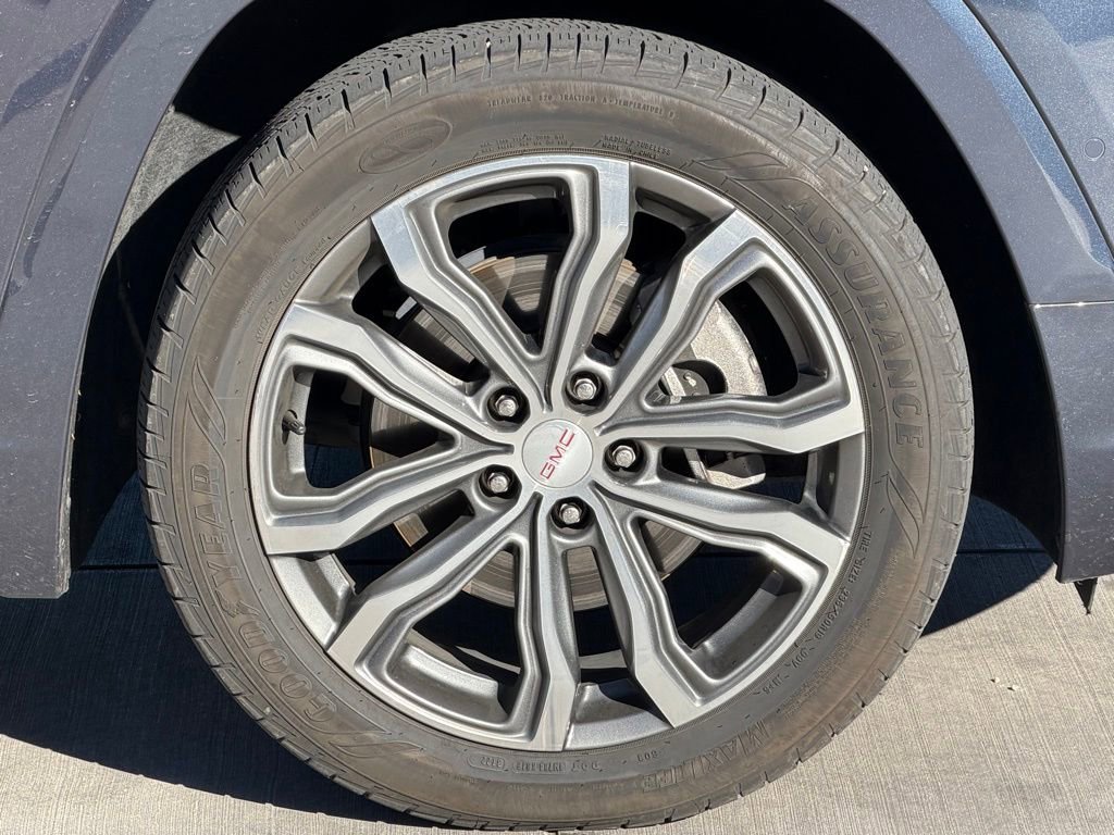 Used 2019 GMC Terrain Denali w/ Advanced Safety Package FWD image 6