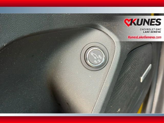 Used 2023 Chevrolet TrailBlazer RS w/ Sun and Liftgate Package image 46
