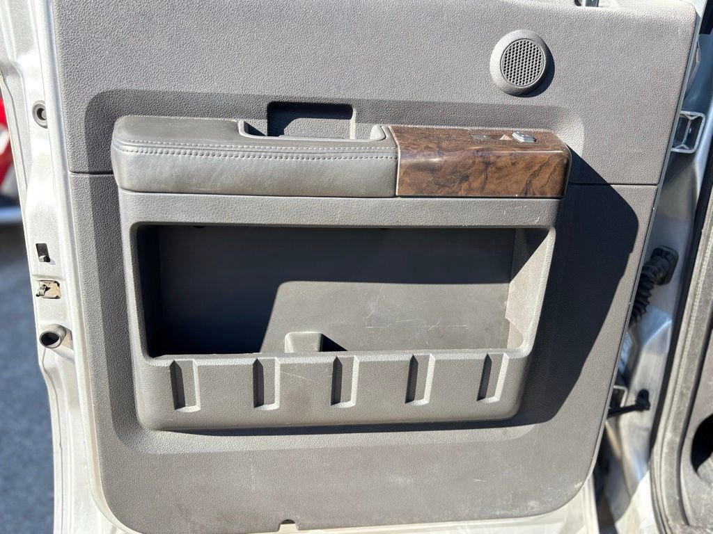 Used 2015 Ford F350 Platinum image 16