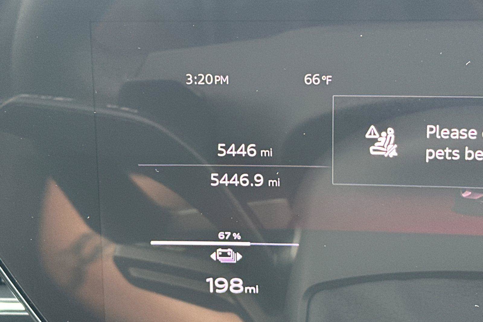 Used 2025 Audi A6 e-tron Premium Plus w/ Premium Plus image 27