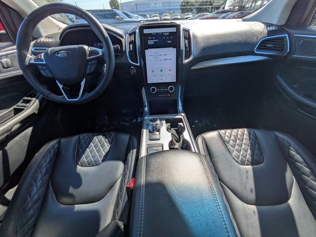 Used 2024 Ford Edge Titanium image 12