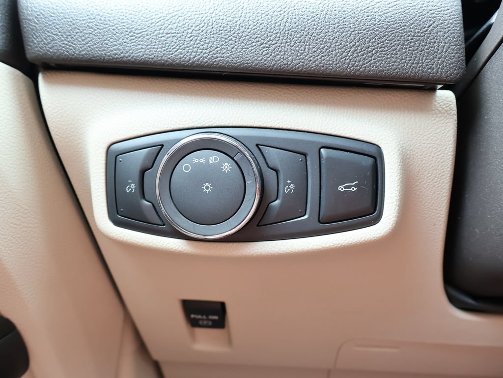 Used 2019 Lincoln MKC Select w/ Select Plus Package FWD image 30